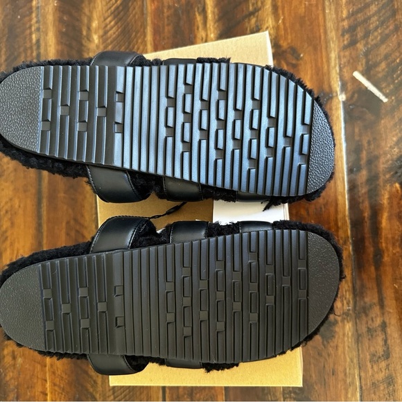 ROAM Black 3 Strap Faux Leather Fuzzy Slide Sandals Size 8 NWT - Picture 6 of 7